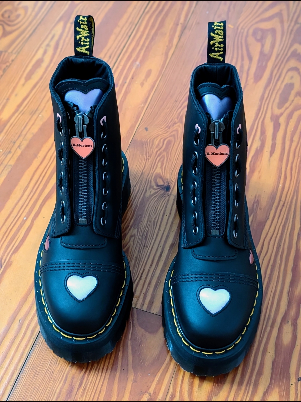 NWOB Dr. Martens Sinclair Hearts Platform Boots Black Pink Heart Cutout Zip US 8 - Picture 13 of 13